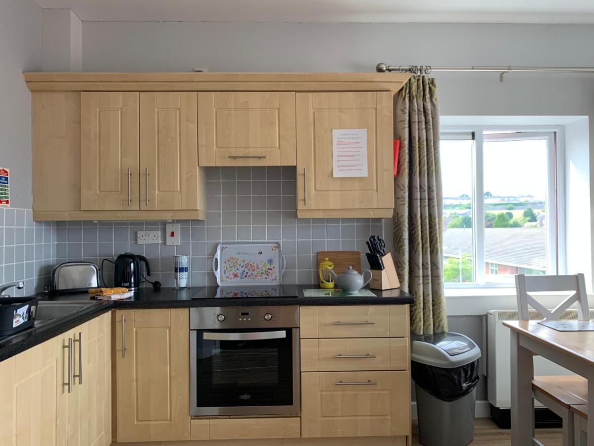 Priory House, Student Accommodation, Manor Village Apartments, Cork Road, X91W427 Уотърфорд Екстериор снимка