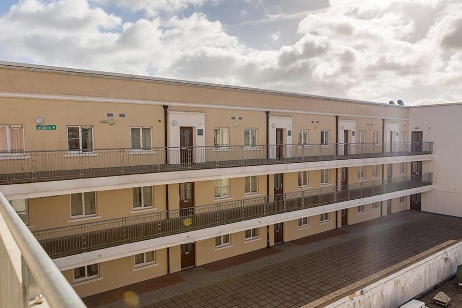 Priory House, Student Accommodation, Manor Village Apartments, Cork Road, X91W427 Уотърфорд Екстериор снимка