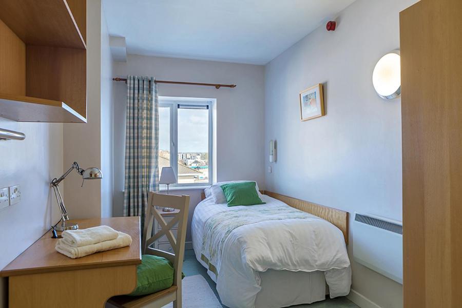 Priory House, Student Accommodation, Manor Village Apartments, Cork Road, X91W427 Уотърфорд Екстериор снимка